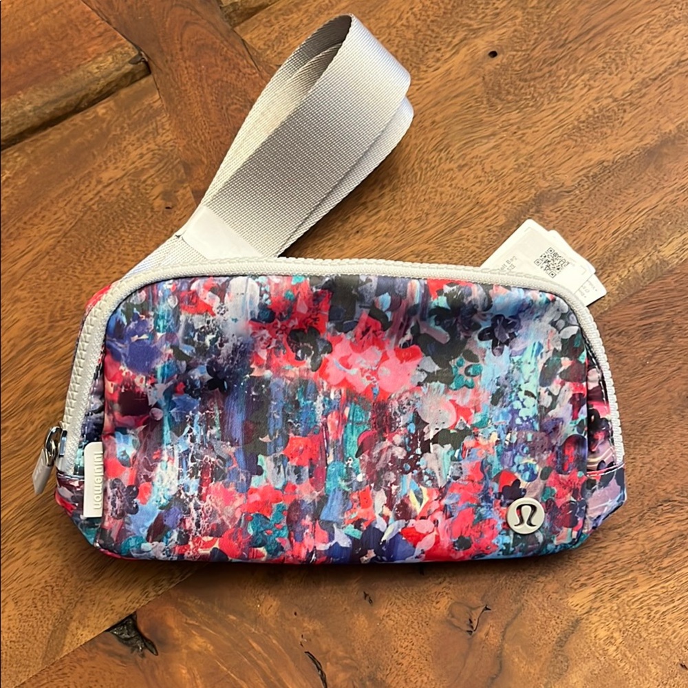 lululemon athletica Pink and Blue Everywhere Belt Bag - NWT